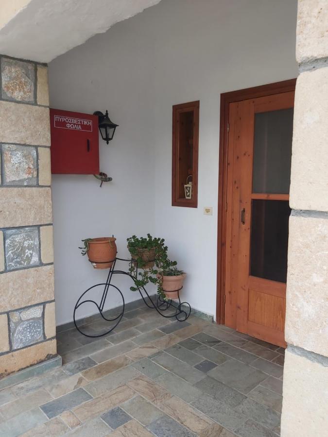 Voula Pansion Hotel Kardamíli Kültér fotó